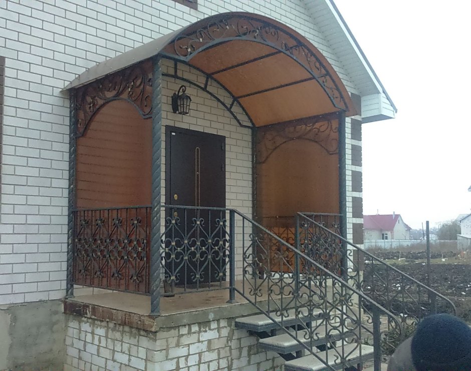 Козырек над крыльцом Hormann