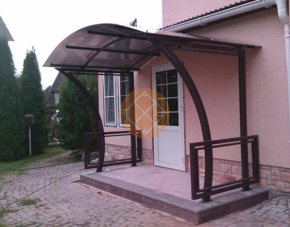 Крылечко с навесом