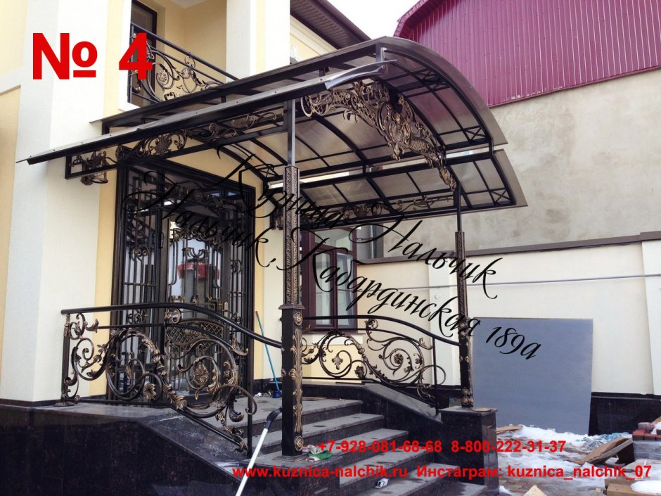 Крыльцо в частном доме