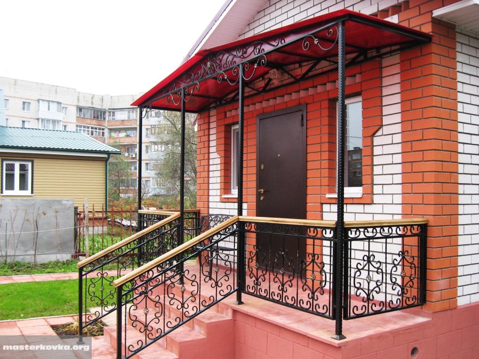 Крыльцо с боковым входом