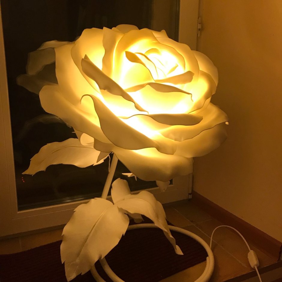 Настольная лампа из фоамирана тюльпан