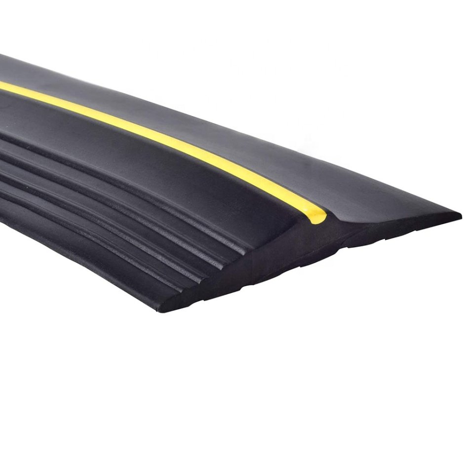 Порог напольный Garage Door Rubber Floor Seal