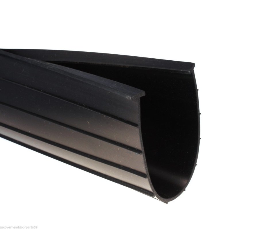 Резиновый уплотнитель порог для гаража
