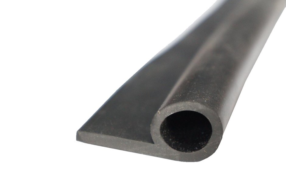 Резиновый уплотнитель порог на гараж Херман