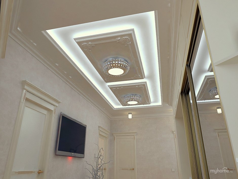 Фигурный потолок в прихожей
