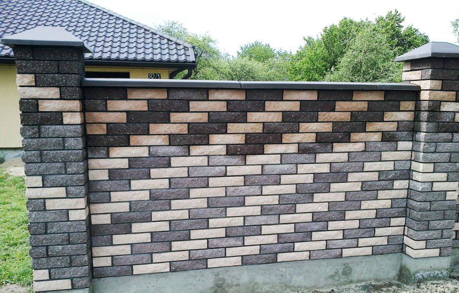 Забор из лего кирпича