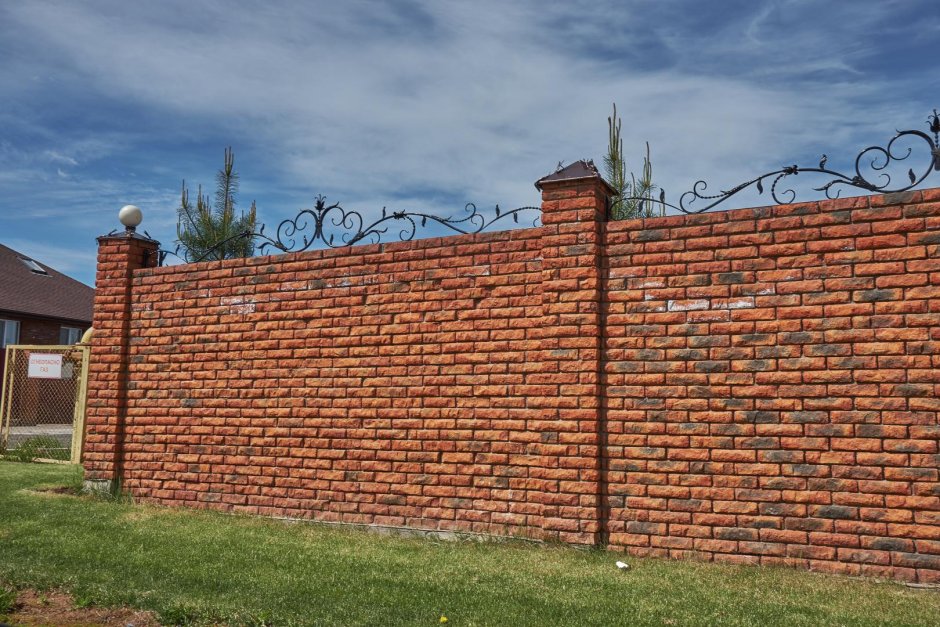 Рваный камень кирпич ИЗКМ