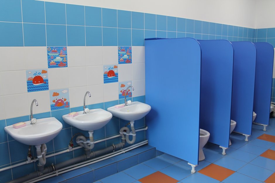 Туалетная комната в детском саду