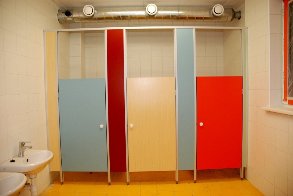 Сантехнические перегородки для детского сада