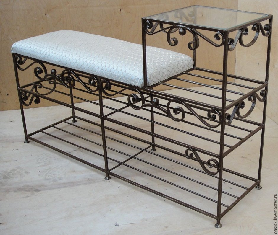 Банкетка из металла