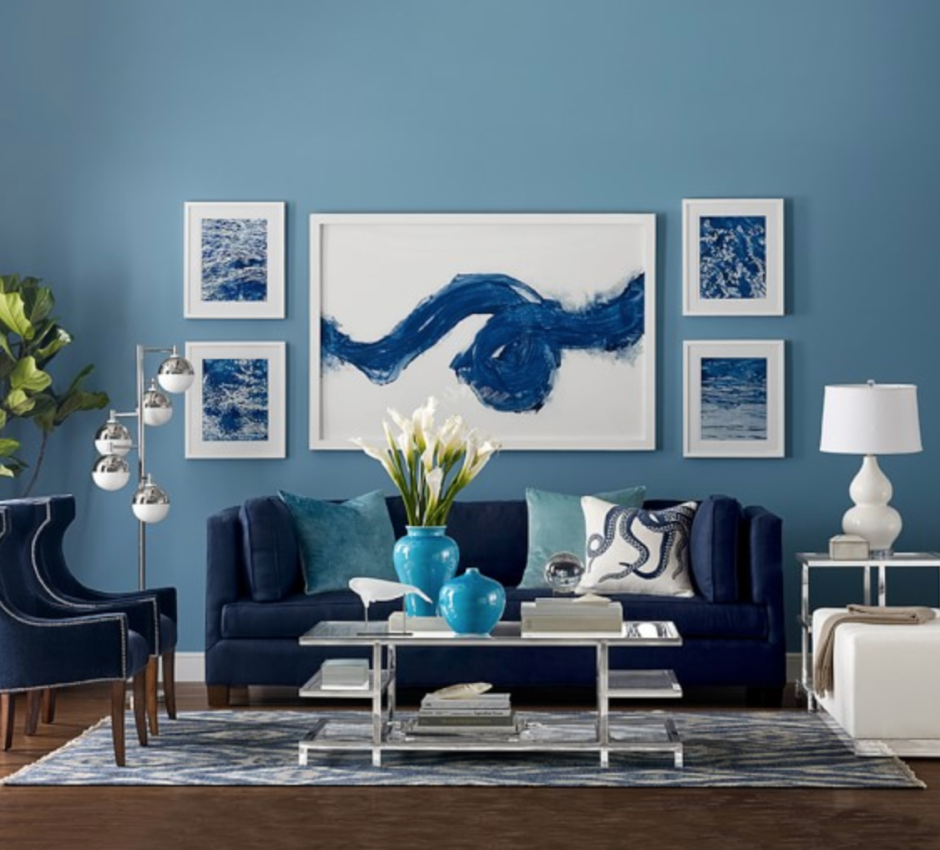 Синяя картина в интерьере