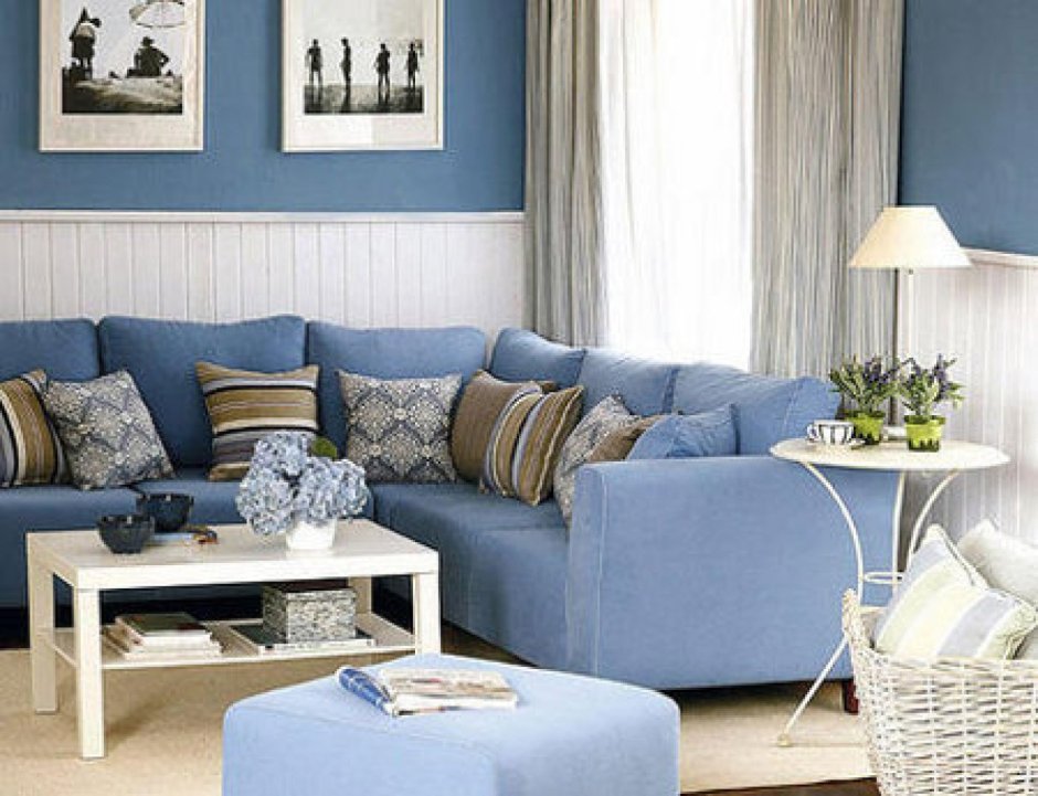 Синий диван