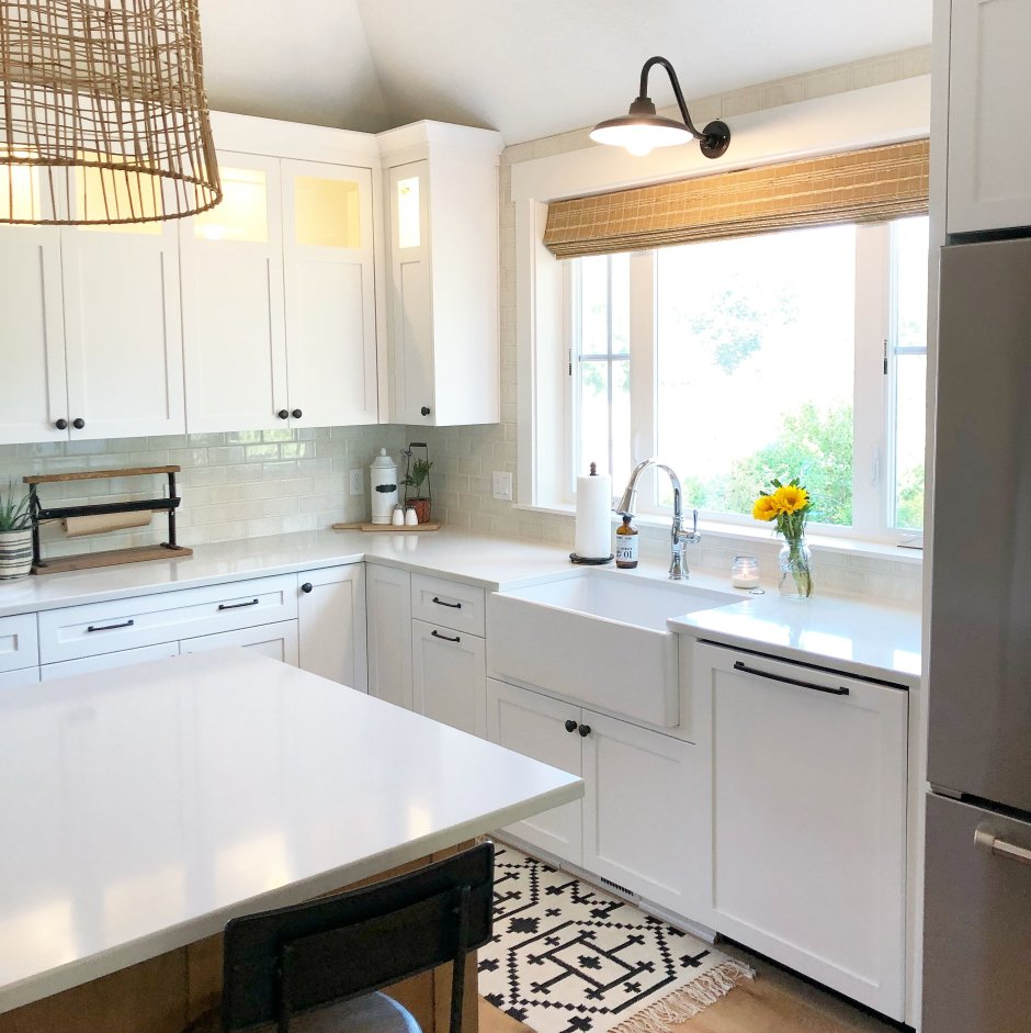 Светильник на кухню над мойкой