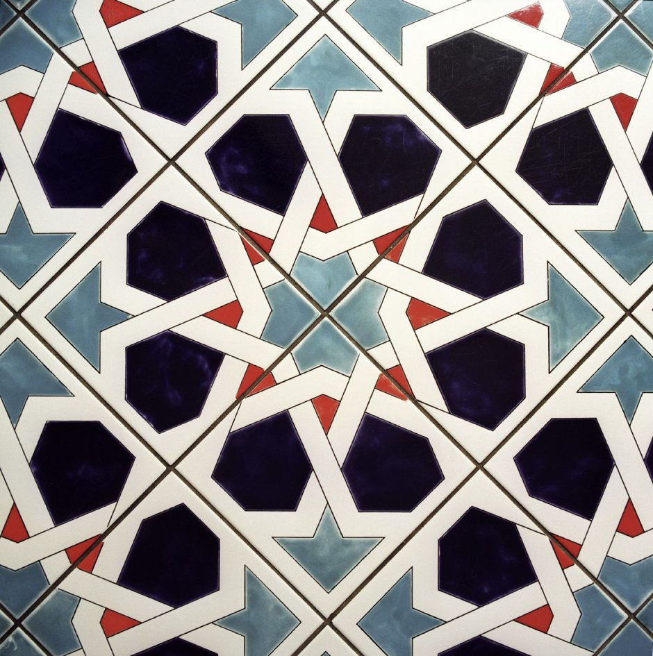 Кафель с геометрическим орнаментом