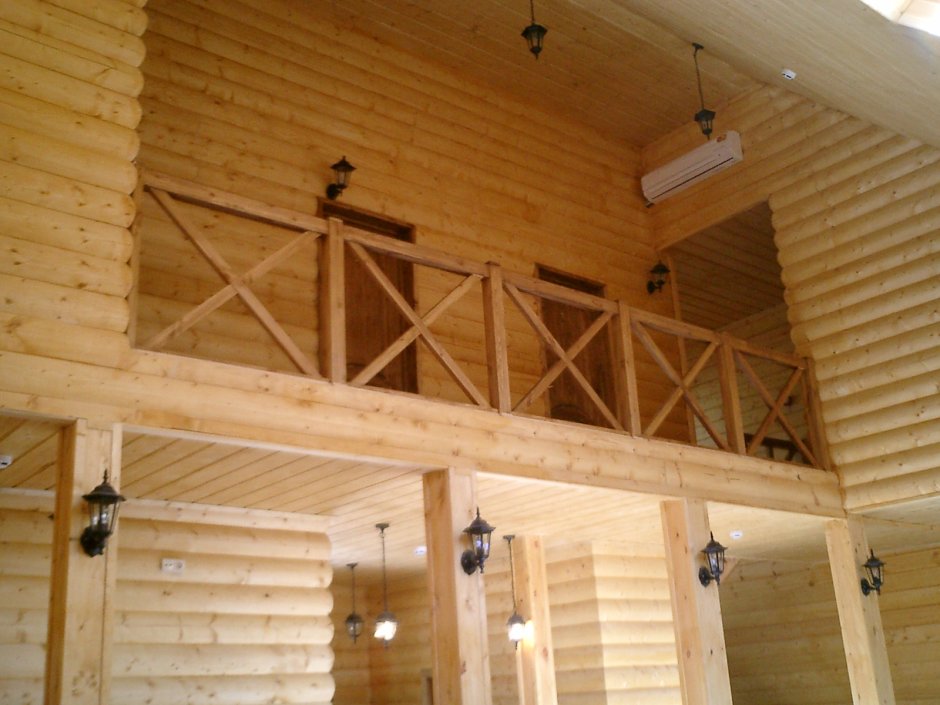 Баня с высоким потолком