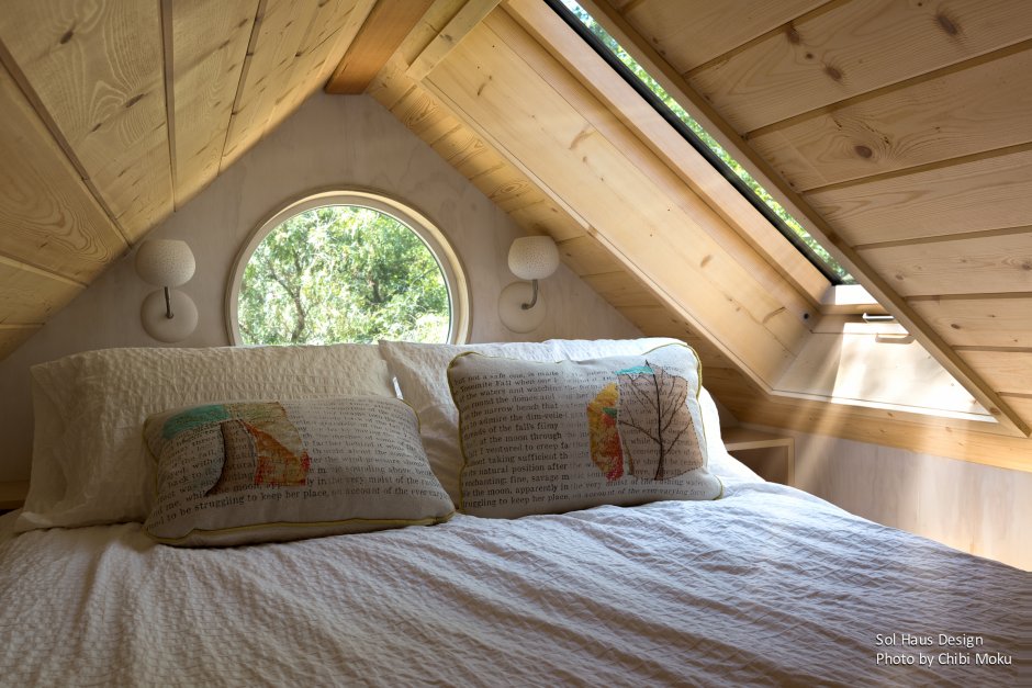 Тини Хаус с мансардой