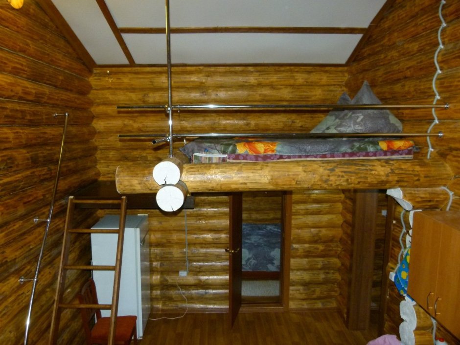 Кровать над баней