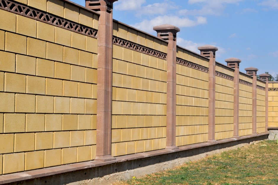 Забор с цемблок