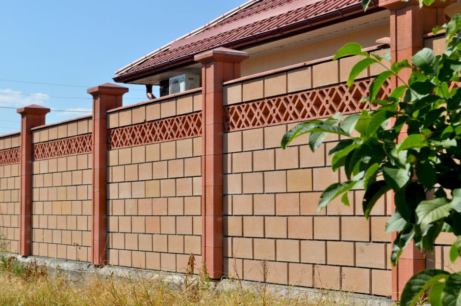 Бессер блоки забор