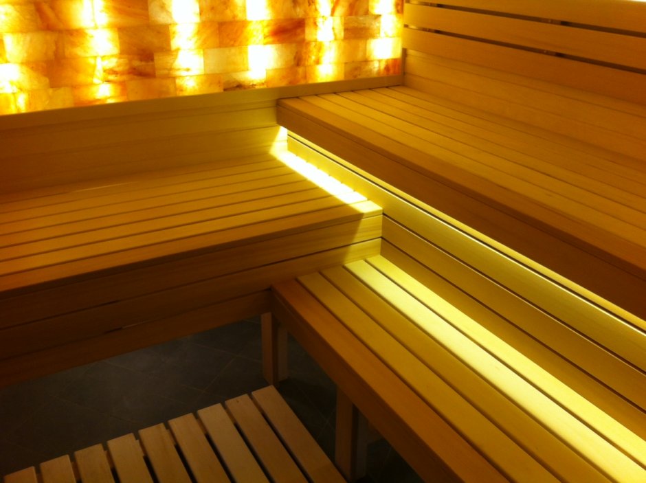 Полки в бане в парилке