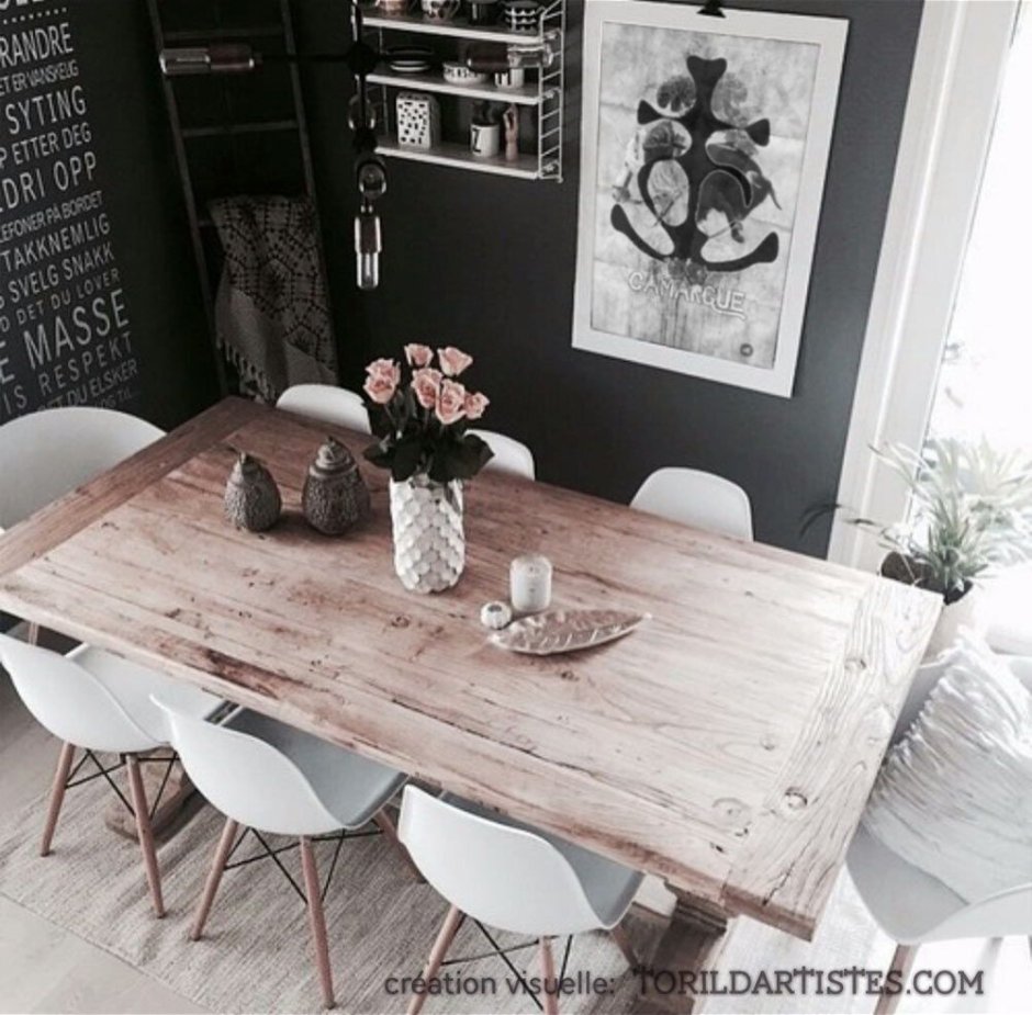 Доска столовая с украшениями