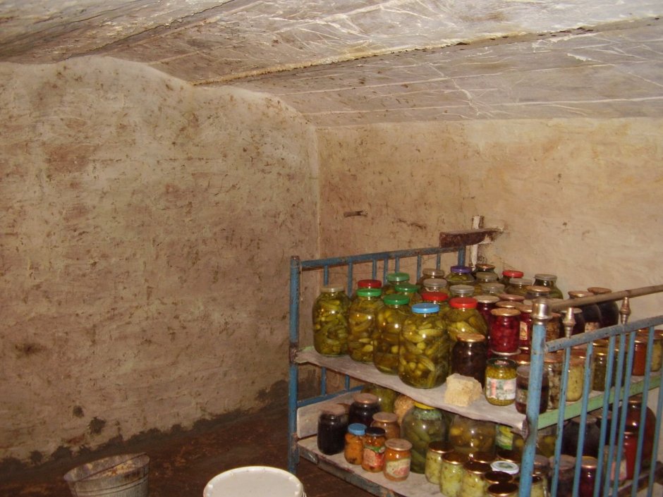 Подвал для хранения овощей