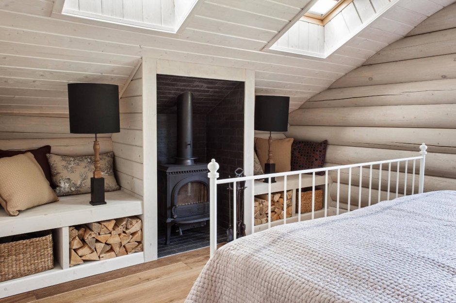 Камин на дровах из камня