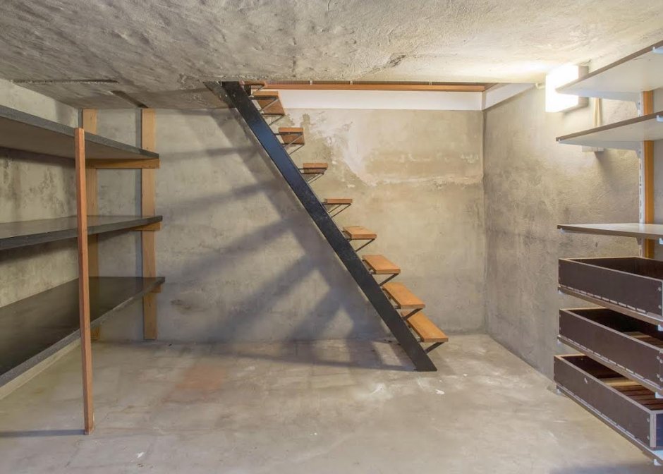 Погреб подвального типа