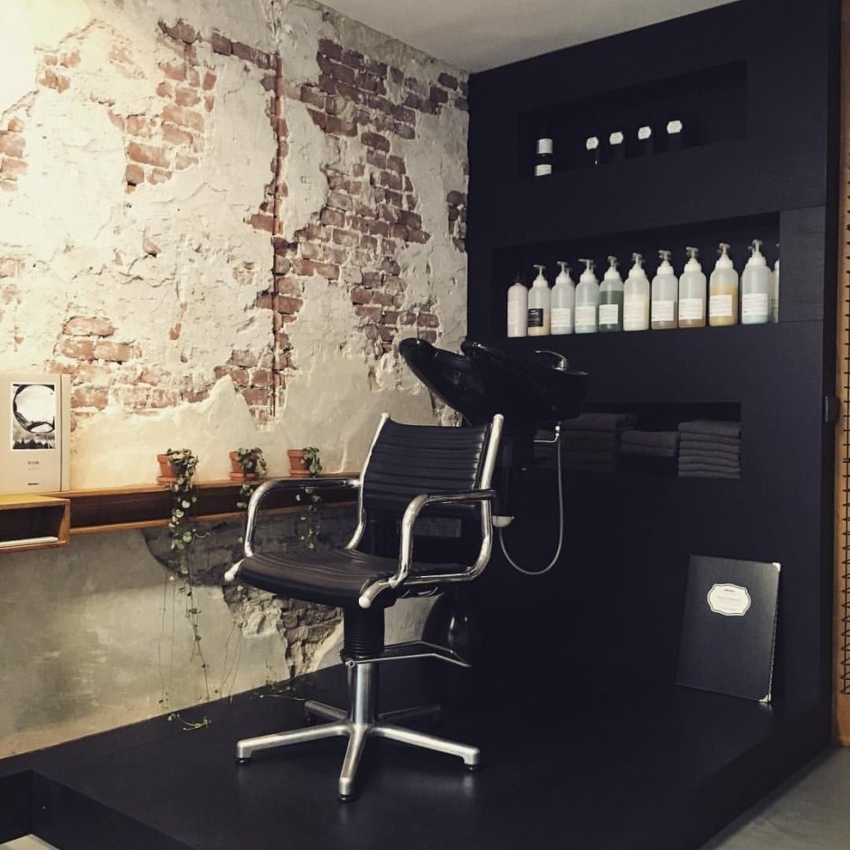 Парикмахерская в черном стиле