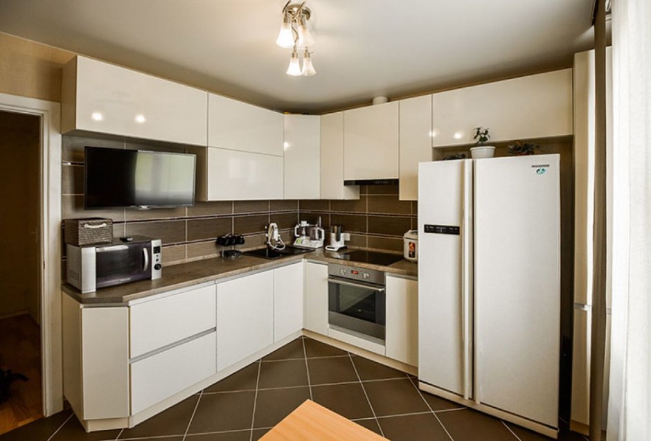 Интерьер угловой кухни