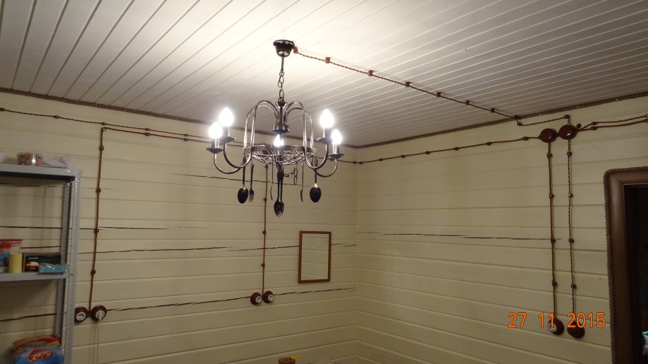 Ретро проводка на потолке