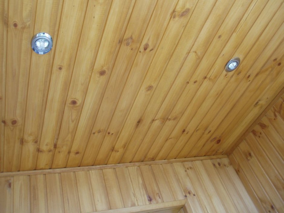 Светильники для потолка из вагонки