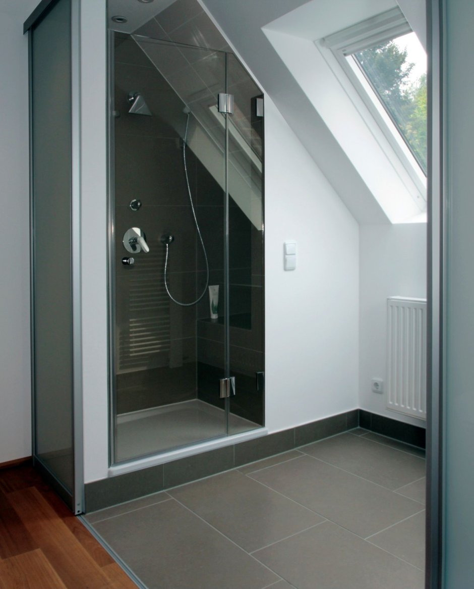 Ванная комната в мансарде