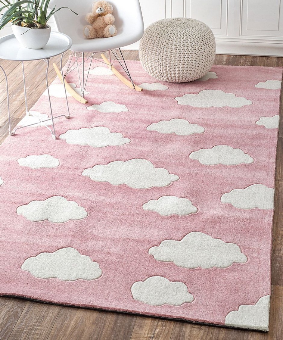 Розовый ковер в детскую