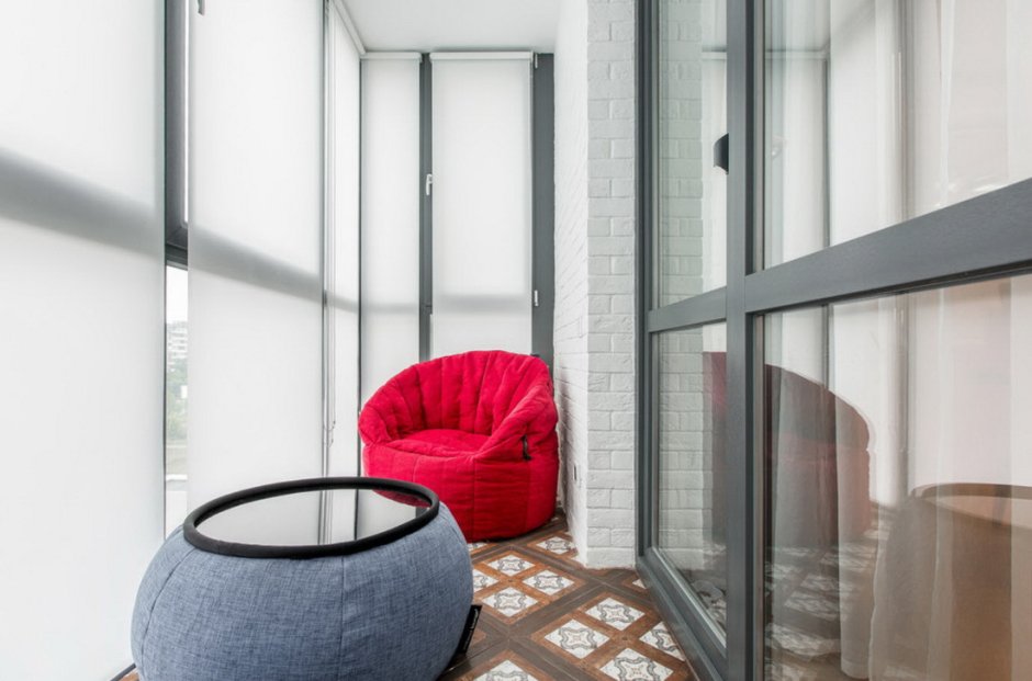 Кресло на лоджию