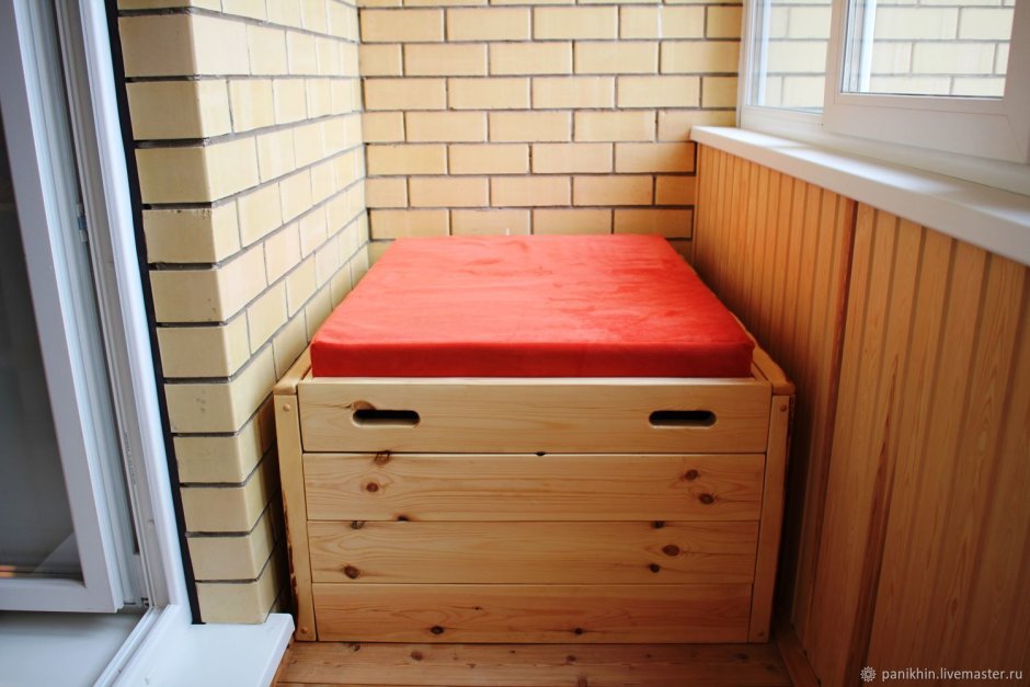 Подушка на подоконник