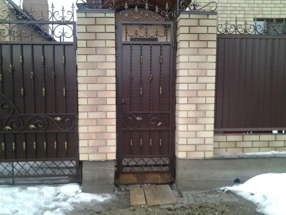 Железные калитки