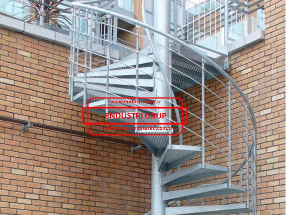 Лестница винтовая металлическая уличная