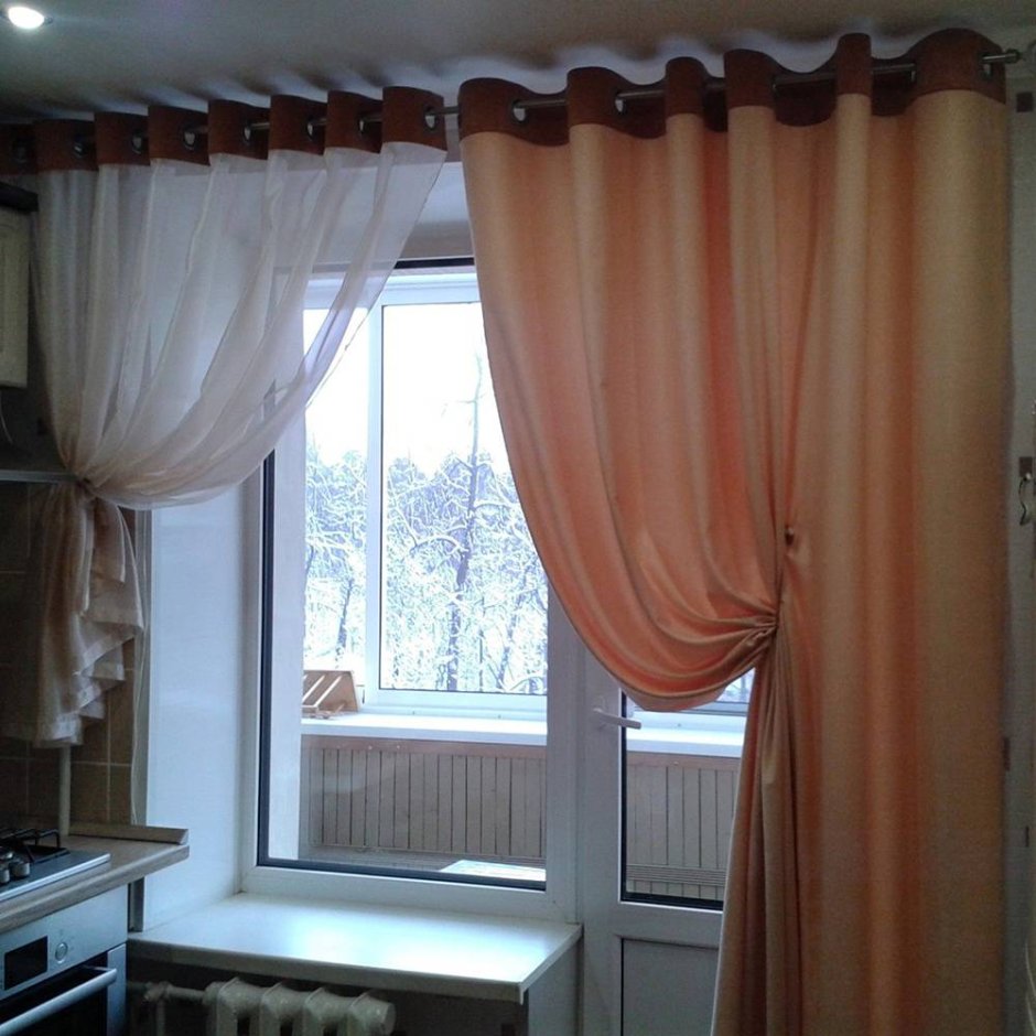 Французская штора на кухню с балконной дверью