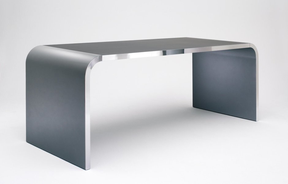 Стол с закругленными углами