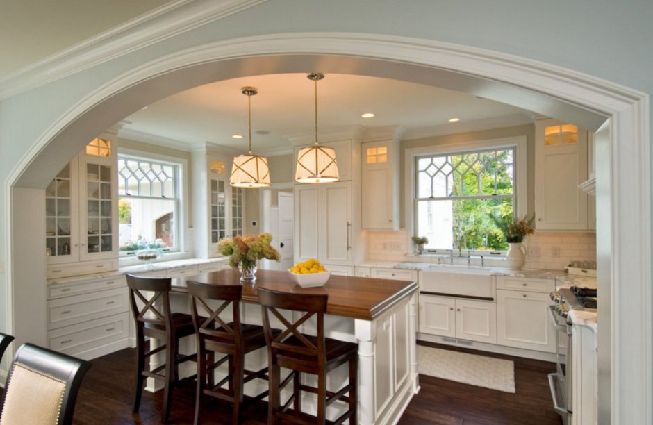 Арка между кухней и гостиной