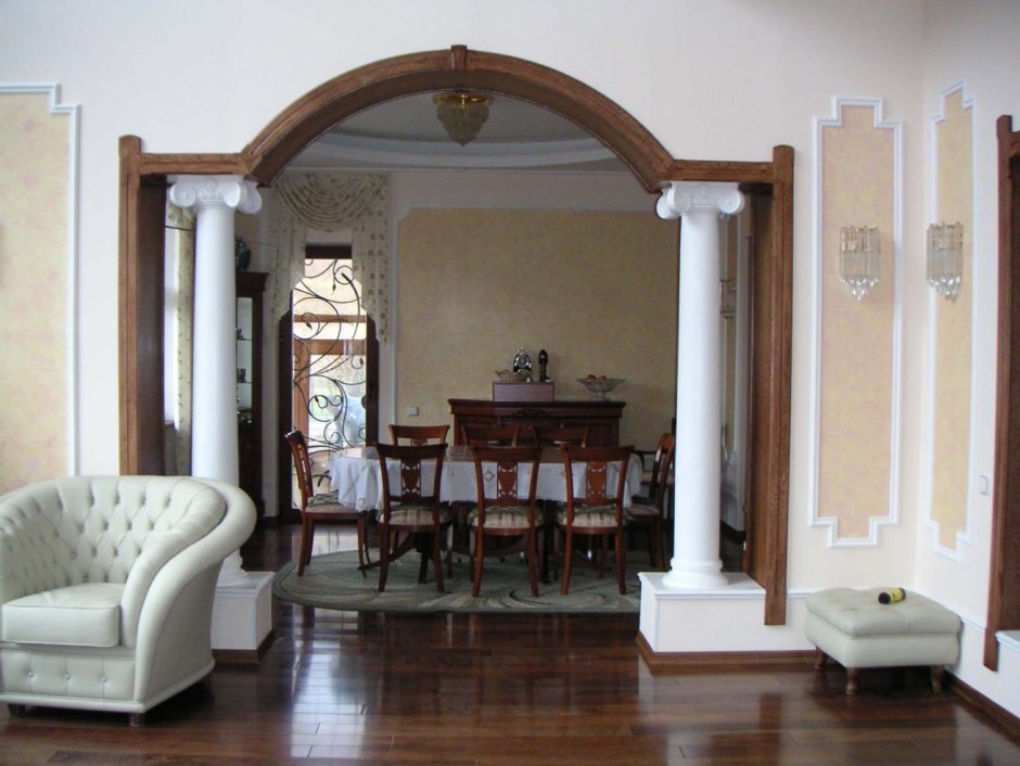 Арочный проем в гостиной