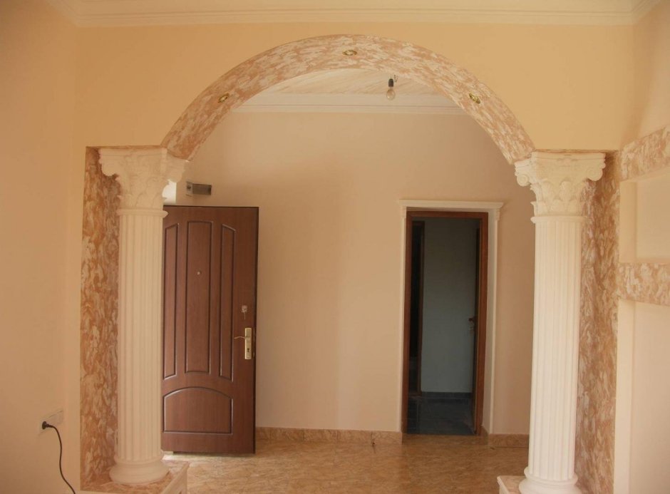 Арка с колоннами в квартире