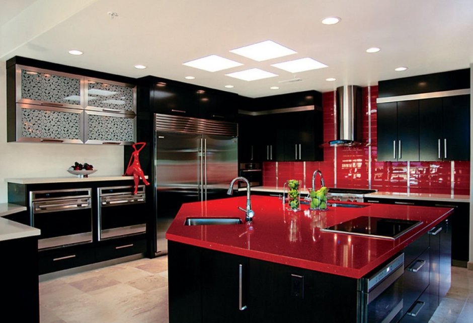 Красно-черная кухня в интерьере