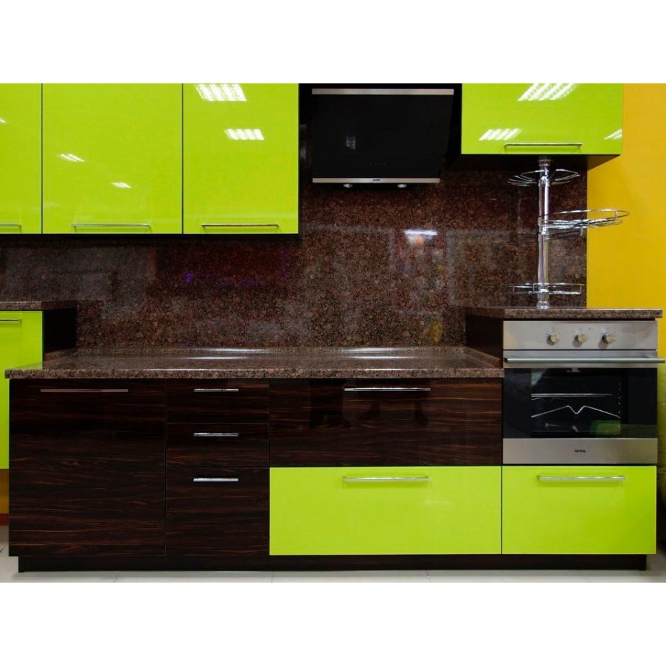 Мебель в магазине светофор