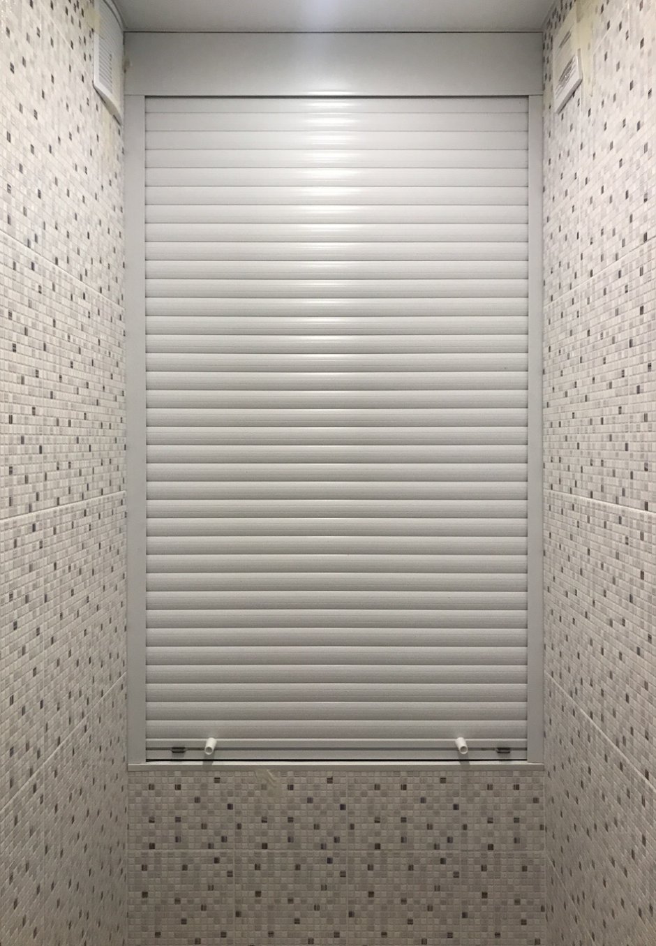 Зашивка задней стенки туалета