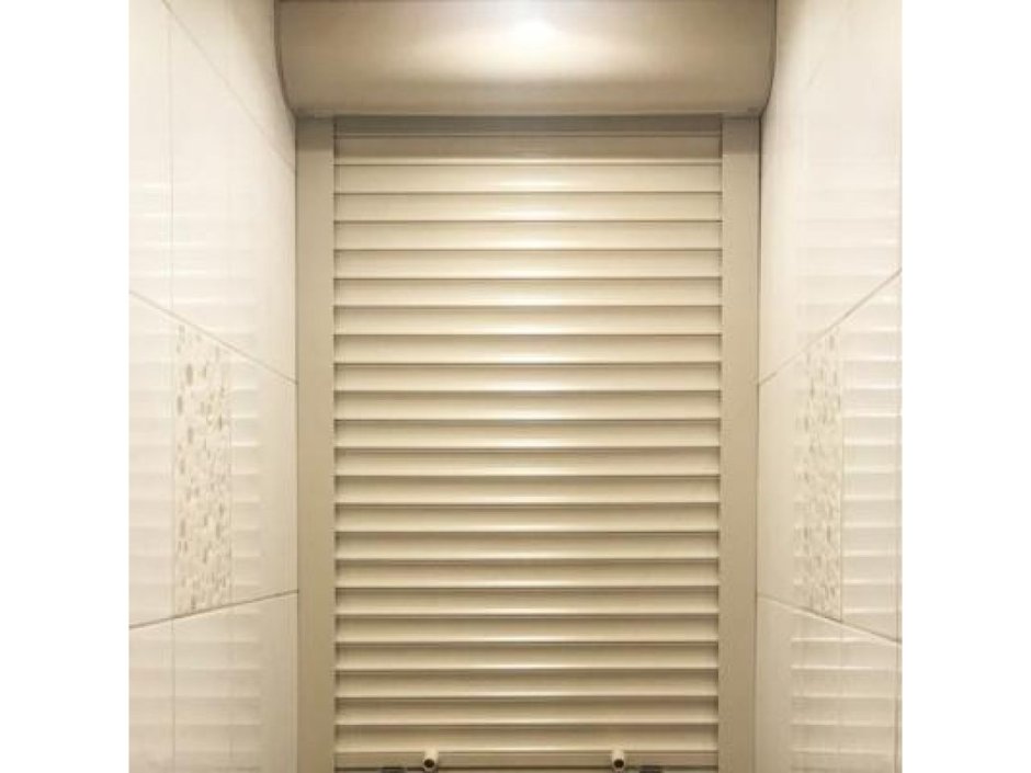 Жалюзи в ванную комнату на окно