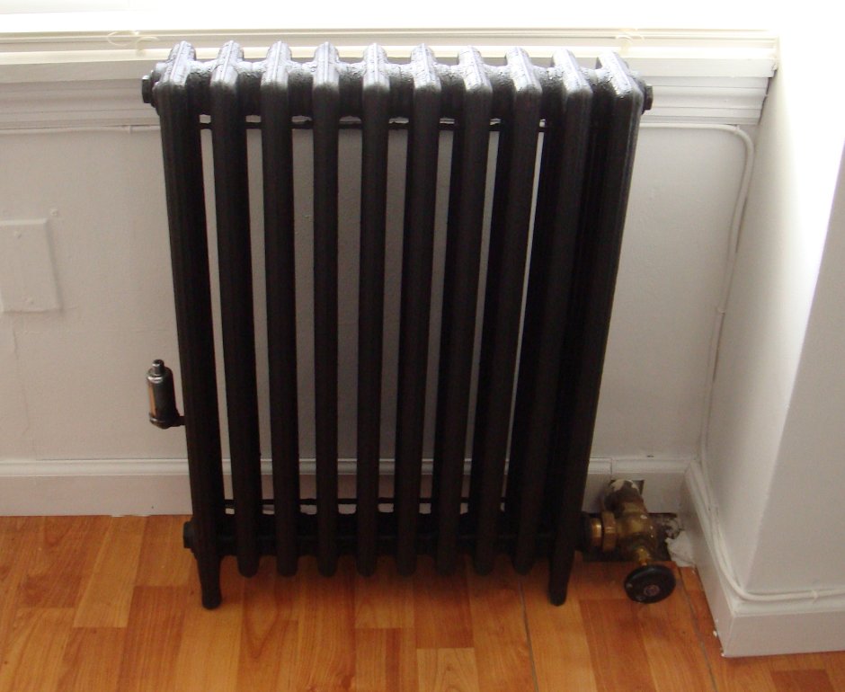 Окрашенные чугунные батареи