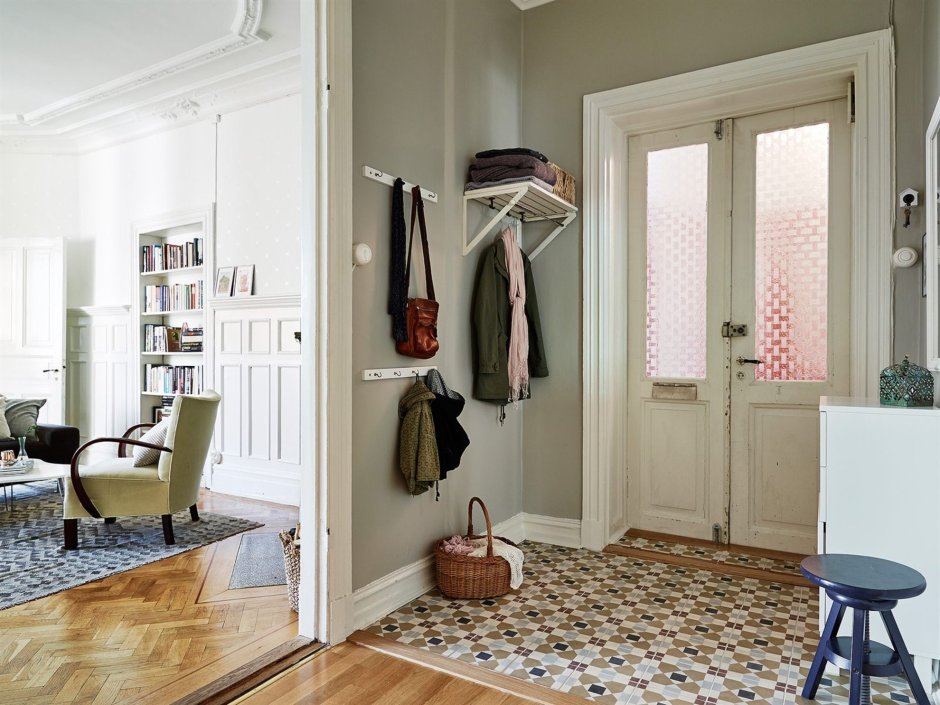 Плитка в прихожей