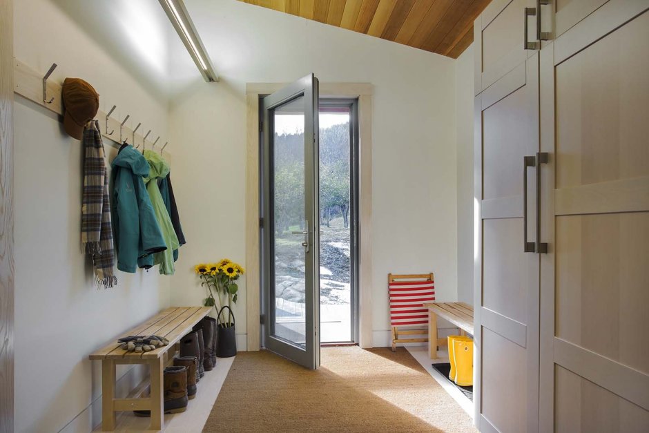 Прихожая в британском стиле